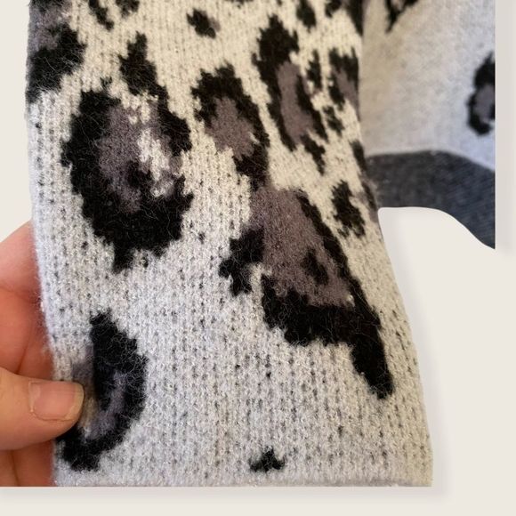 NWT Workshop Republic Clothing Leopard Print Sweater Black/Grey size M - Picture 3 of 7